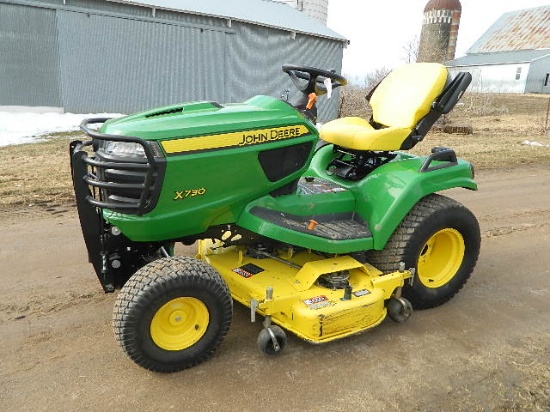 2015 John Deere X730 Riding Lawn Tractor