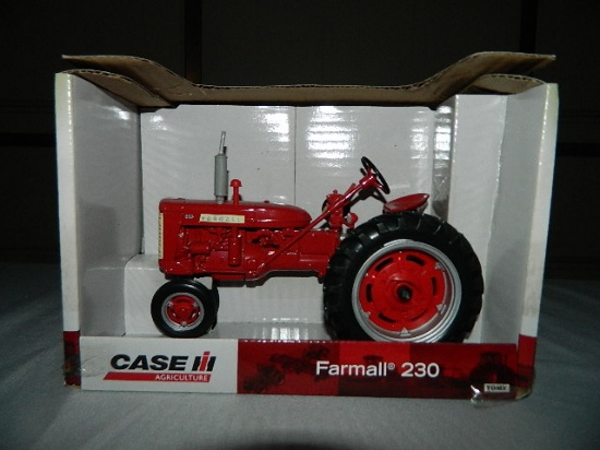 Case Farmall 230