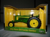 JD 520 Tractor