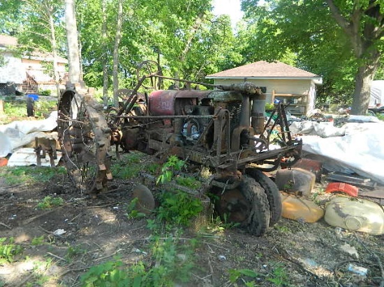 F Series Farmall w/Cultivator