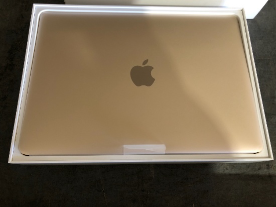 APPLE MACBOOK