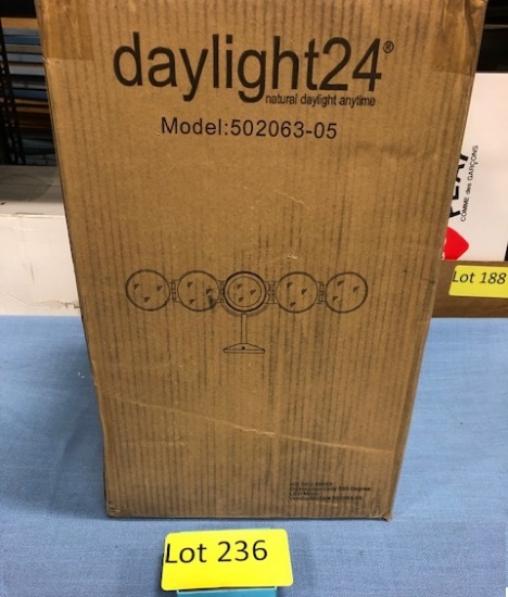 Daylight24 502063-05 Every Angle LED Mirror