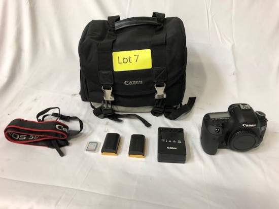 Canon EOS5D Camera w/ Case & Accessories