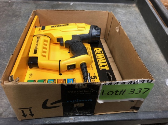DEWALT MULTI TACKER
