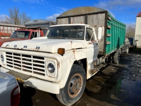 1974 FORD F600 G/W SEED TRUCK   **TITLE**