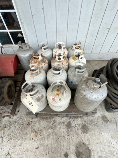 PALLET OF PROPANE TANKS