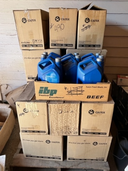 PALLET OF EMPTY 5L OIL JUGS