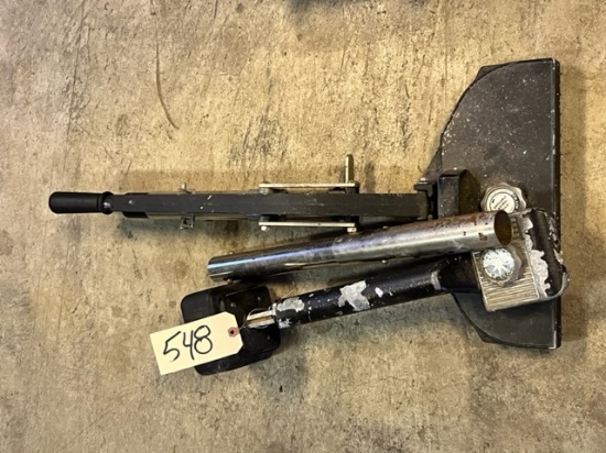 MISCELLANEOUS CARPET KICKER / CARPET STRETCHER
