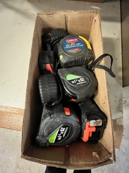 BOX OF TAPE MEASURES