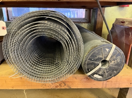 LOT OF CHICKEN WIRE STYLE METAL MESH