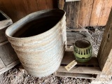 PALLET WITH GALVANIZED TROUGH