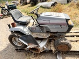 SIGNATURE 2000 ELITE BRIGGS & STRATTON GARDEN TRACTOR - APPEARS TO BE ALL COMPLETE - RUNNING CONDITI