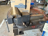 BENCH VISE WITH 10