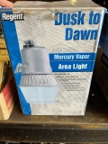 REGENCY MERCURY SECURITY LIGHT - UNUSED