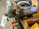 WILTON BENCH VISE WITH (4-1/4