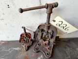 LOT OF (3) PIPE VISES