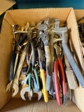 BOX OF HAND TOOLS