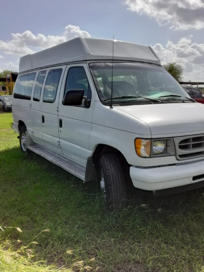 2002 Ford E-250 Econovan