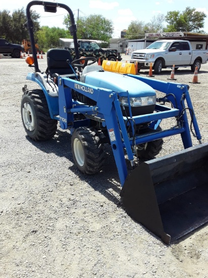New Holland TC21D Tractor withFrontend Loader