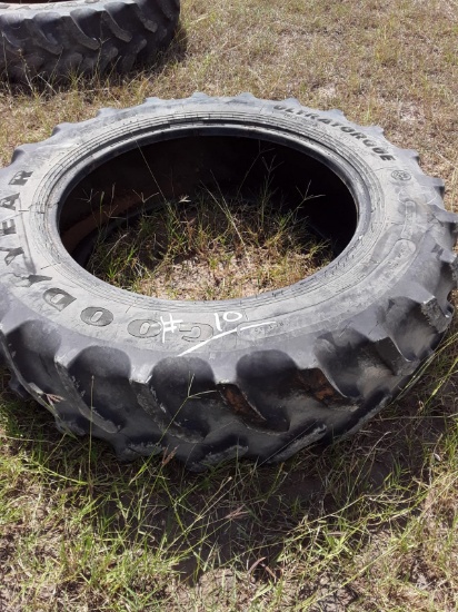 380/85 R-34 Tractor Tire