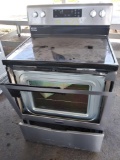 Maytag Glass Top Electric Stove ''broken glass'