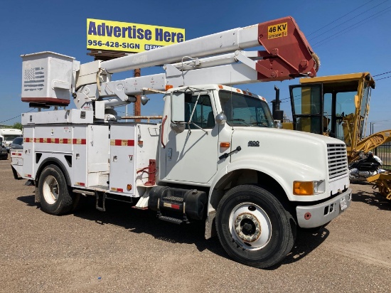 2001 International 4900 Truck, VIN # 1HTSDAAR61H306075