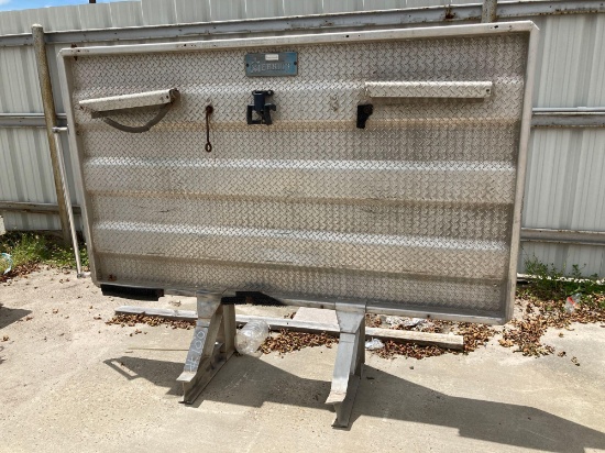 Merrit Aluminum 18 Wheeler Headache Rack