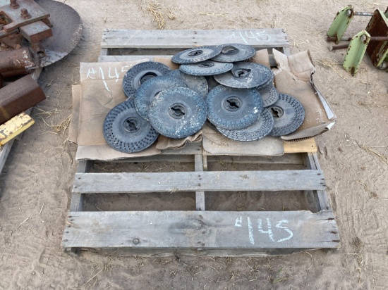 Pallet w/Planter Seed Plates