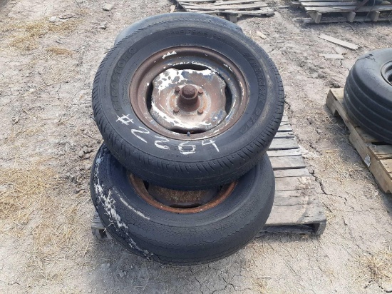 Pallet w/ 5-Implement Tires