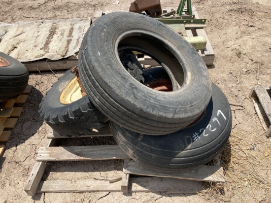 Pallet w/3-Implement Tires