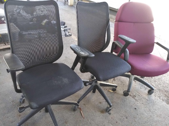 (3) Office Chairs ''Rolling Chairs''