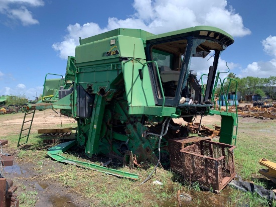 CTS John Deere Combine Frame NO Serial Number, Missing Parts, No Motor, Incomplete