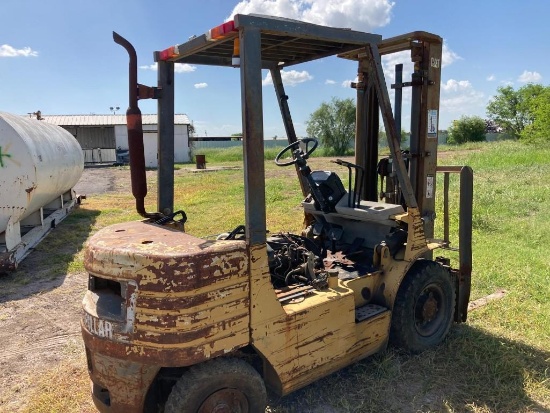 Yellow Caterpillar Forklift(No Radiator)