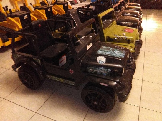 Children Electric Car Black(Roll Play Jeep)