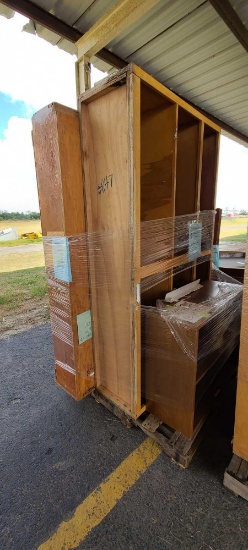 Pallet w/Book Shelves(3) (Pallet 154-F)
