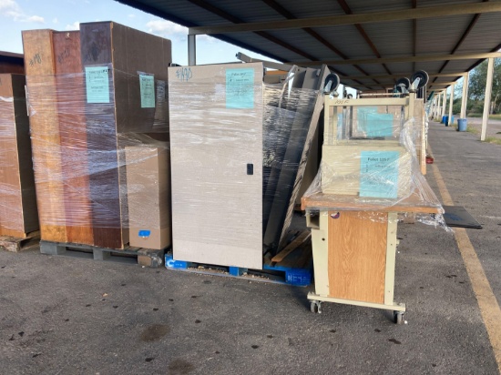 Pallet w/Rolling Desk, (2) Media Carts, (4) Computer Tables(pallet 105f,84f)
