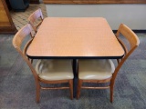 Dinning Table w/(3) Chairs (34''x34'')