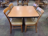 Dinning Table w/(4) Chairs (34''x34'')