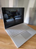 (1) Windows Microsoft Tablet/Laptop