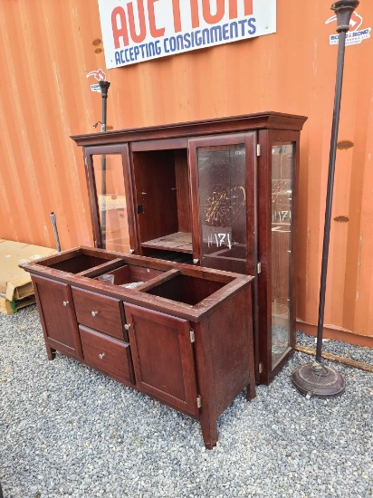 China Cabinet w/Lamp Stands