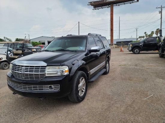 2007 Lincoln Navigator Multipurpose Vehicle (MPV), VIN # 5LMFU27527LJ21335