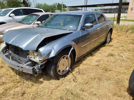 2007 Chrysler 300 Passenger Car, VIN # 2C3LA43R57H688910