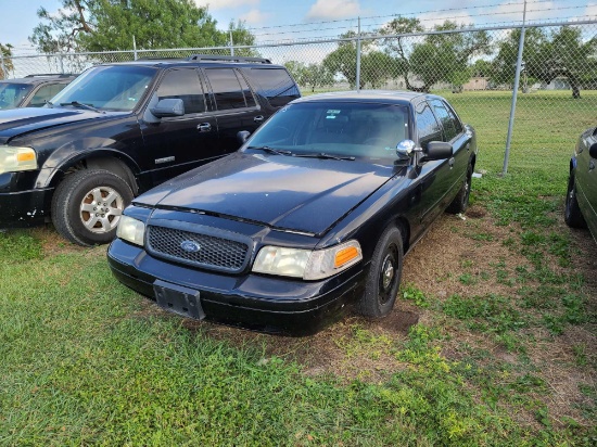 2003 Ford Crown Victoria Passenger Car, VIN # 2FAFP71W13X167755