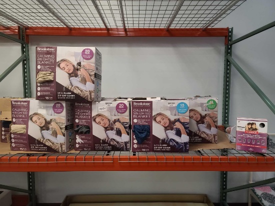 Lot w/ Weighted Blankets(Rack Not Included)