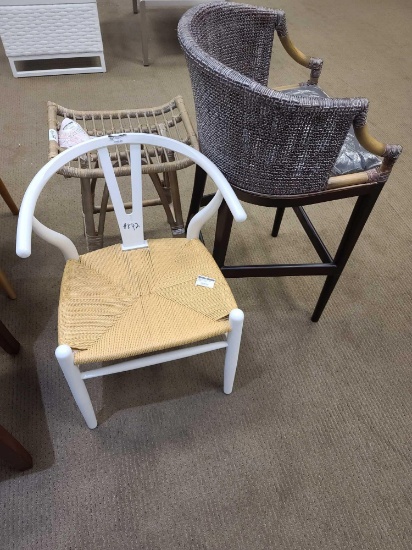 Lot w/Chairs