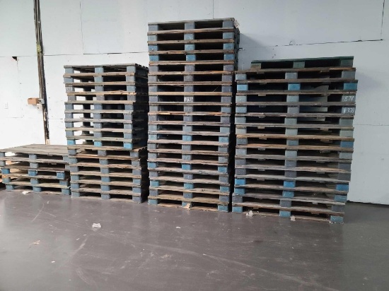 Lot w/Pallets