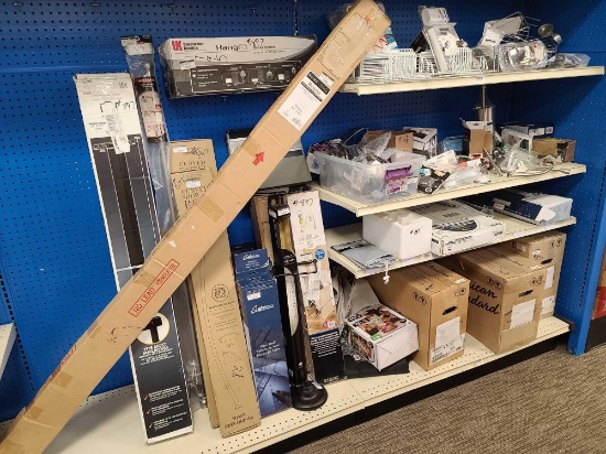 Lot w/Misc Bathroom Items(Rack Not Included)