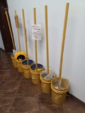 (6) Buckets with Section Display Chains