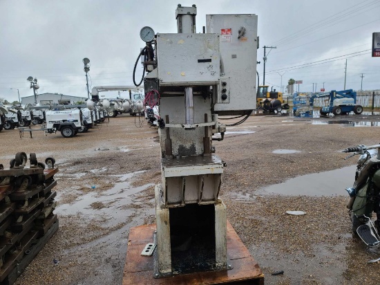 Industrial Hydraulic Press