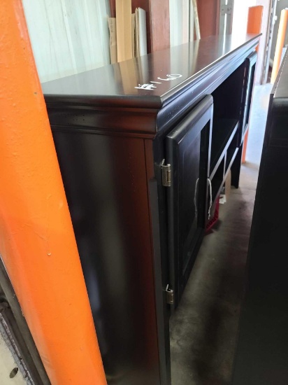 Lot w/Black Cabinets